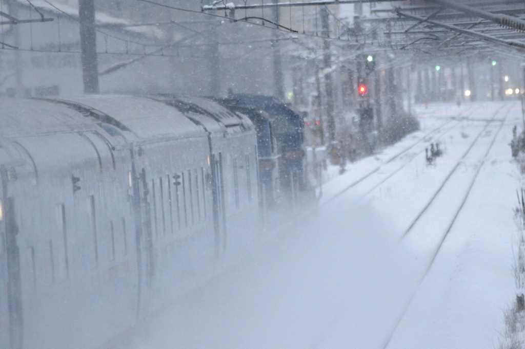 天気荒れてるからきおつけて　イッテラー(￣ー￣)ノ▽"フリフリ 1