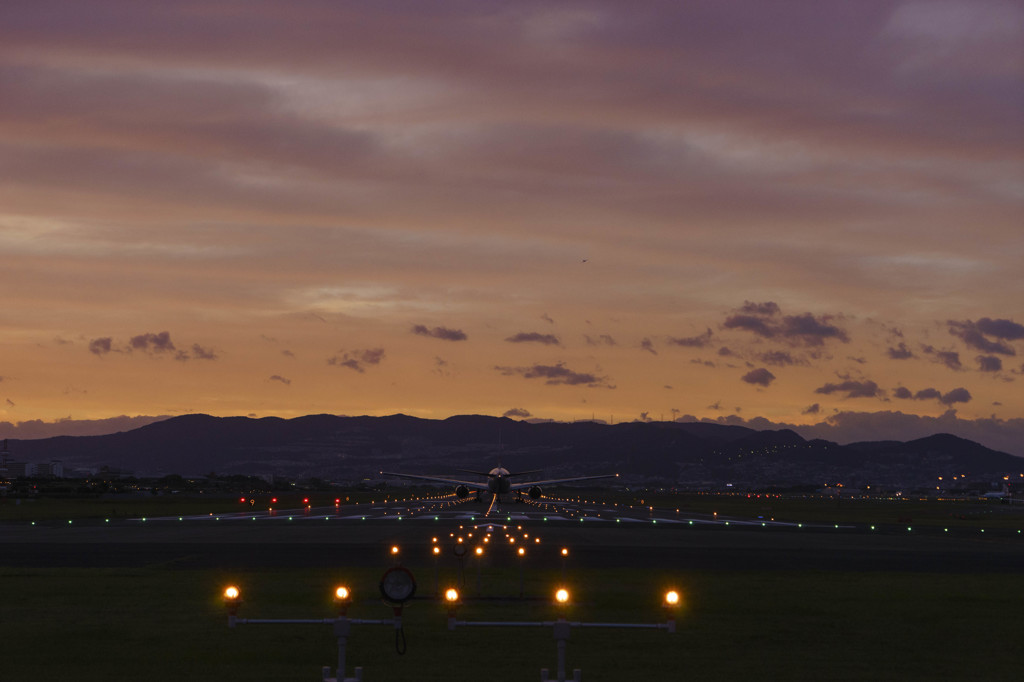 夕闇の離陸１