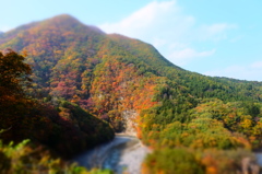 おもちゃの燃ゆる山