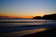 150201__海と夕日とサーファー
