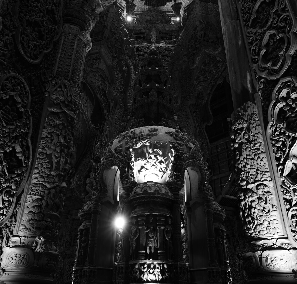 ปราสาทสัจธรรม