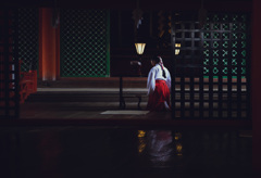 Shrine Maiden