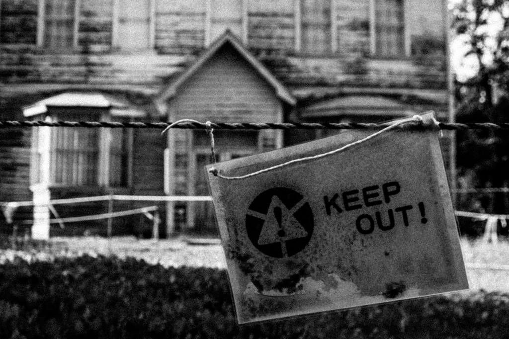 KEEP OUT!!