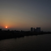 太陽の光の多摩川