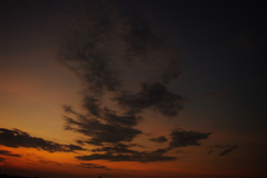 琥珀色の初秋の夕焼け