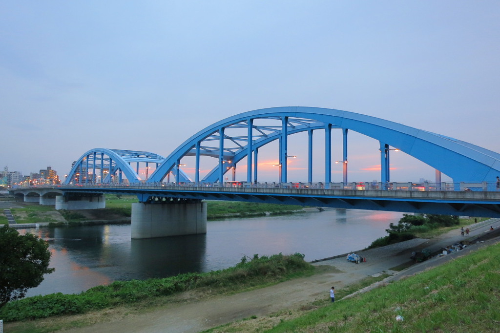 梅雨入りの丸子橋