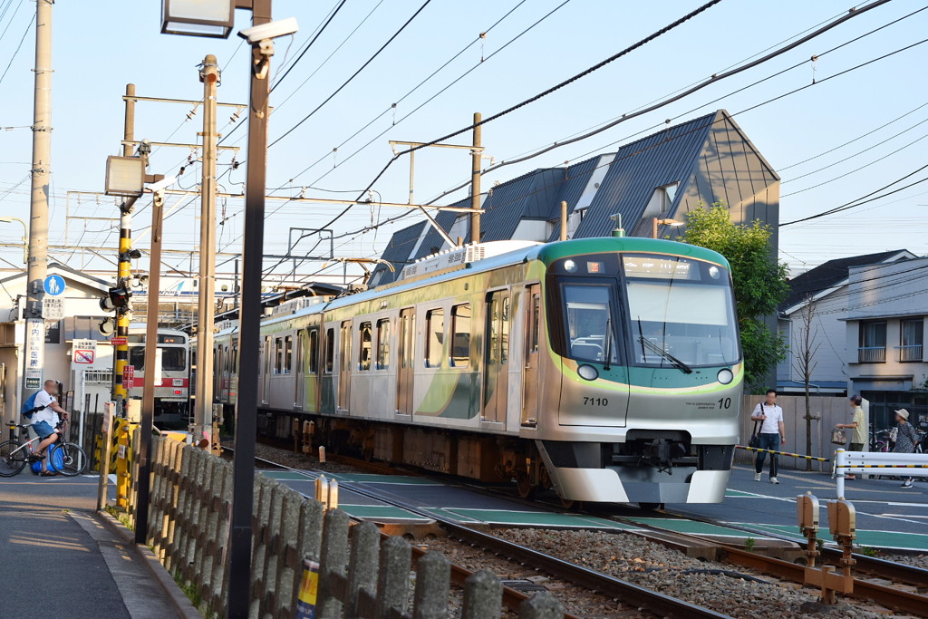 東急7000系2代目“増備車”は歯車比は118:19です。