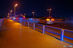 ビビッドカラーの丸子橋の夜景