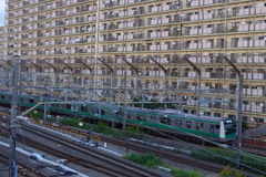JR横須賀線を走るE233系7000番台