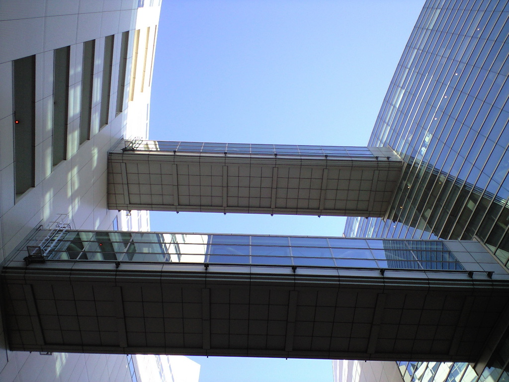 ノクティプラザの間に渡り通路