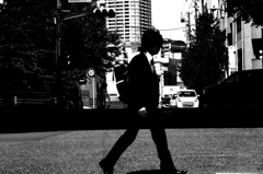 影の有る男