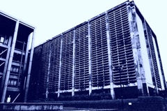 廃墟……、現役です！