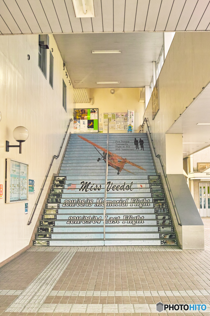 三沢駅の階段