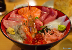 てんこ盛り　海鮮丼