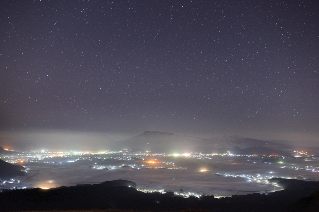 白い大地と星空