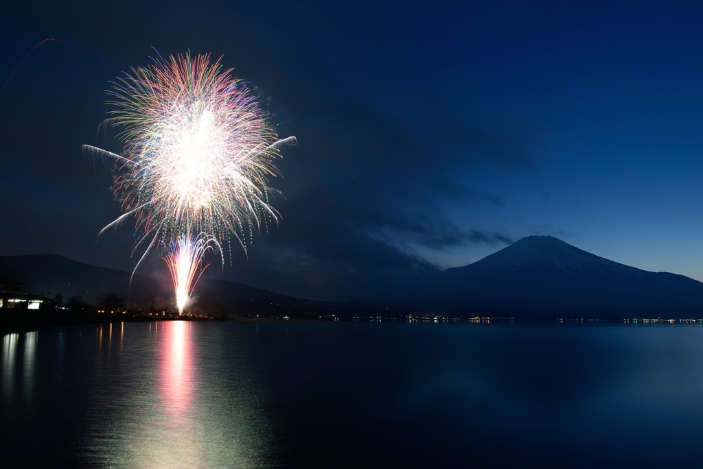 山中湖　冬花火