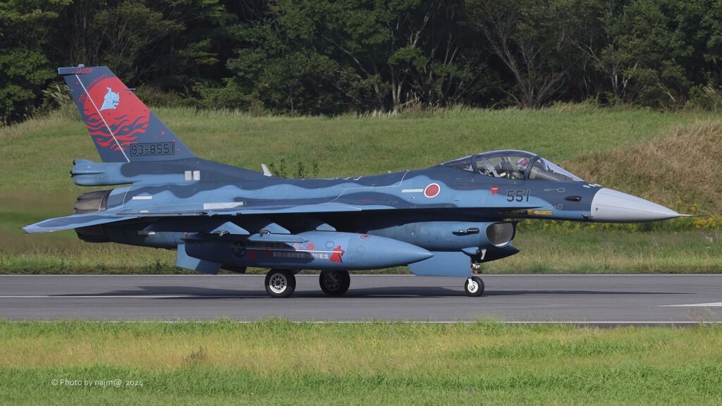 F-2_3SQ_SPM_9399