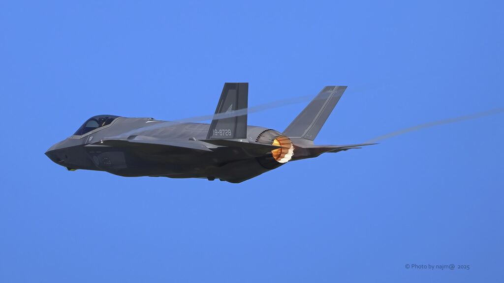 F-35A_302SQ_1115