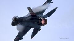 F-2_6SQ_SPM_1244