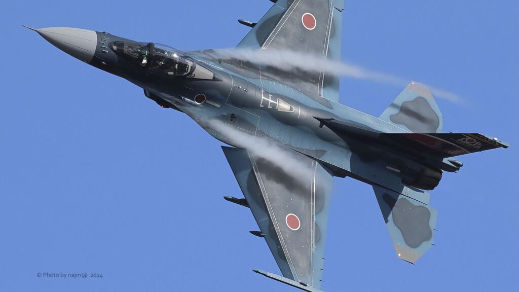 F-2_6SQ_SPM_4520