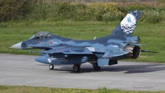 F-2_3SQ_SPM_9522