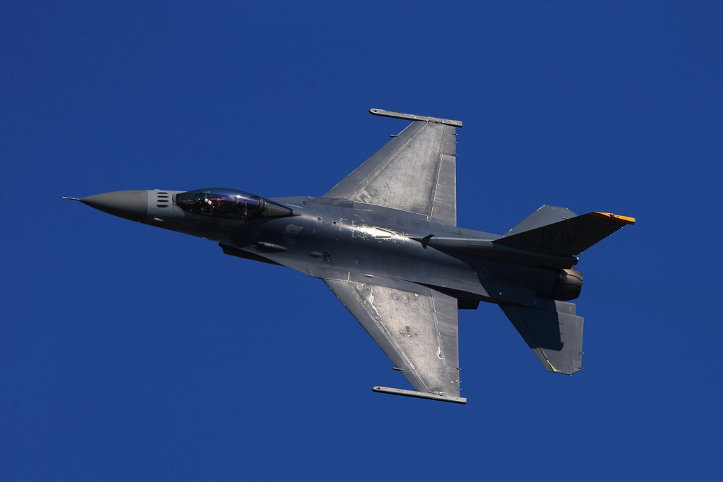 F-16_primo_1782