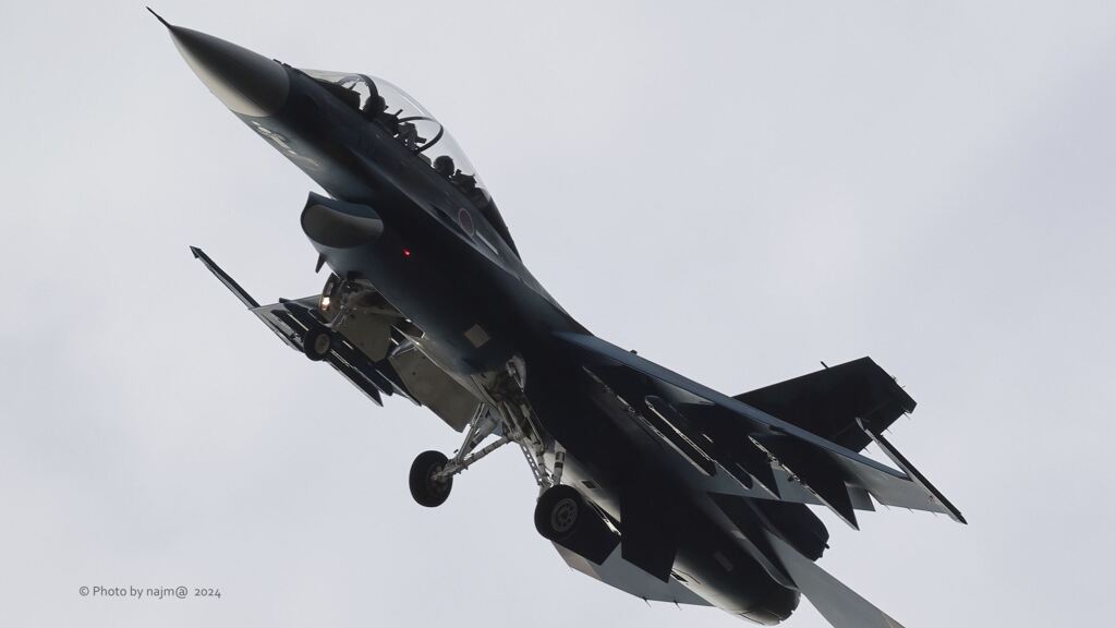 F-2_2724