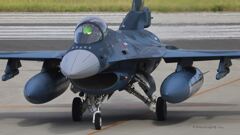 F-2_3SQ_SPM_9464