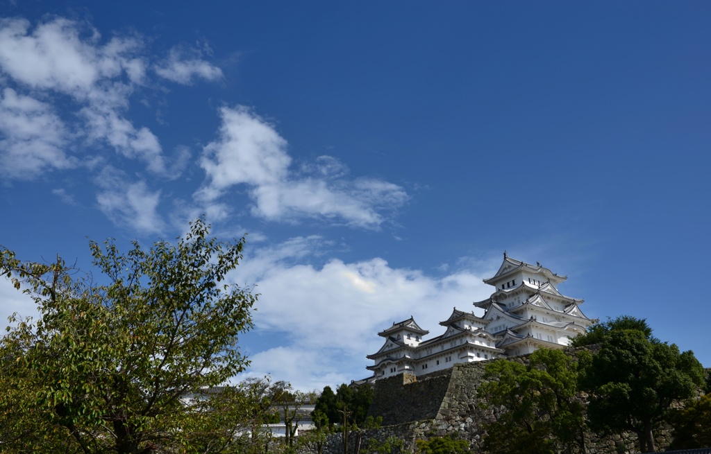 秋の空と白鷺城