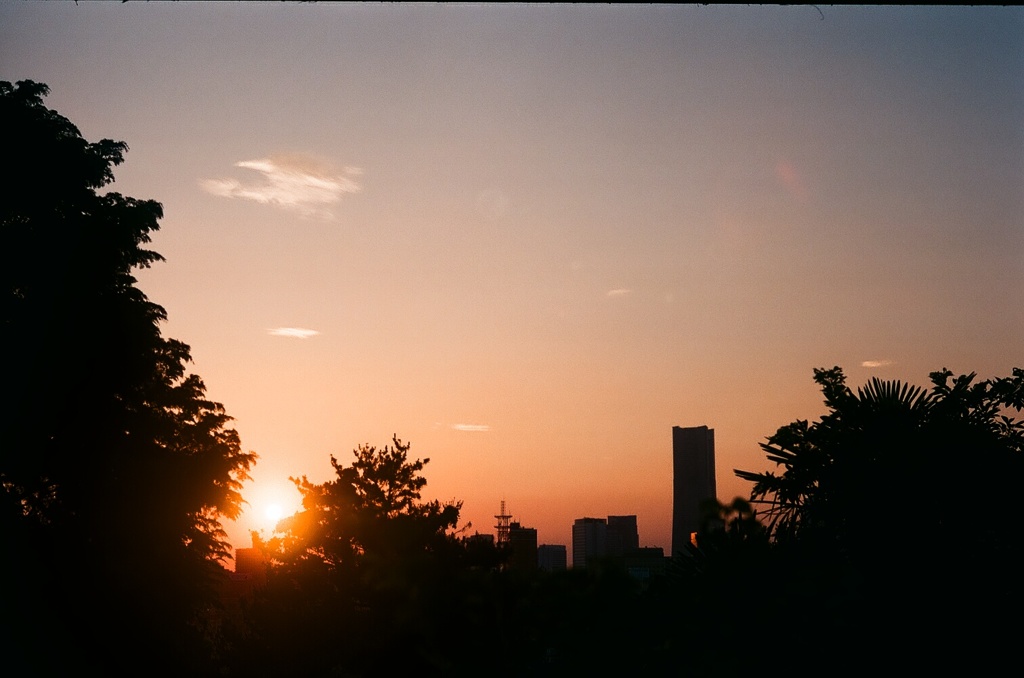 横浜