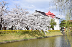 春の鶴岡公園