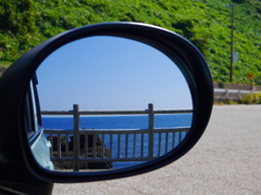 ミラー越しの日本海