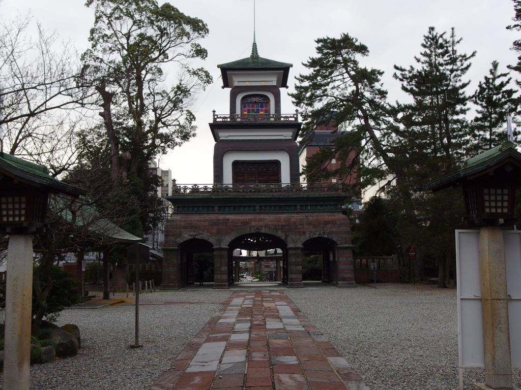 尾山神社にて ３