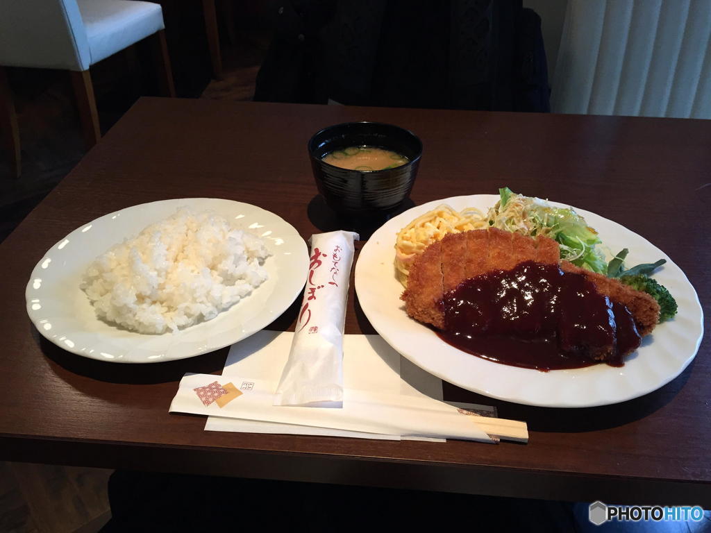 喫茶 茶ろんのポークカツレツ定食