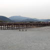 曇天の渡月橋　その２