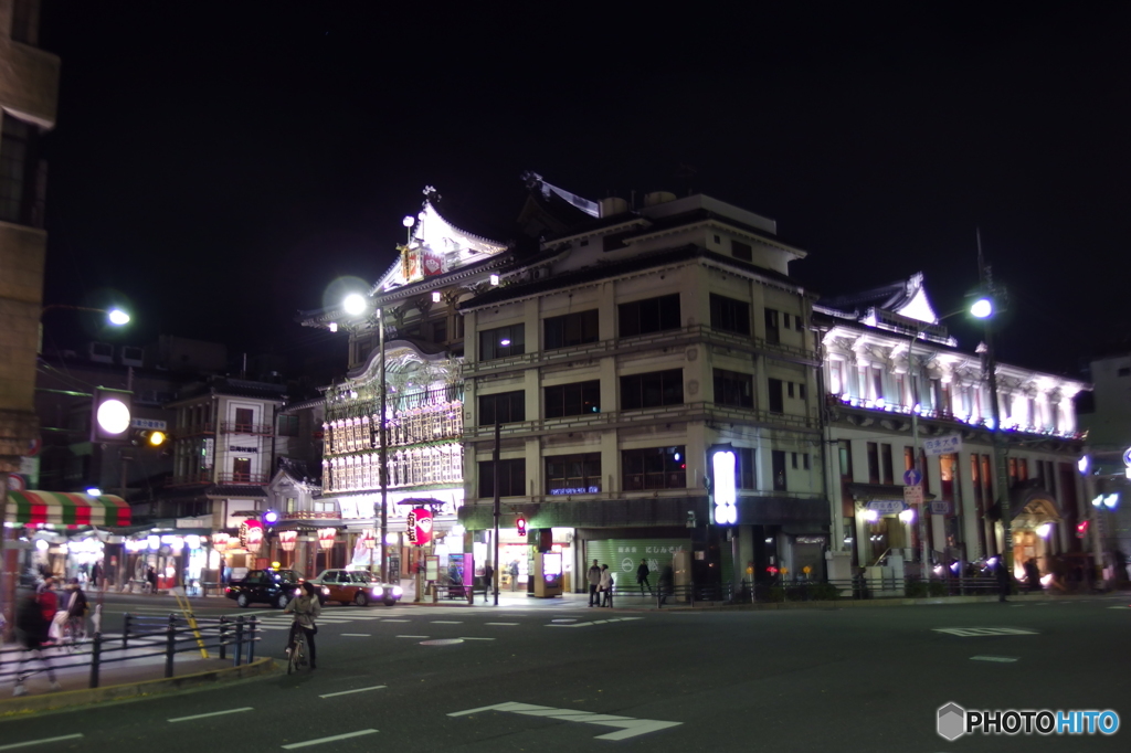 四条通の夜　その３