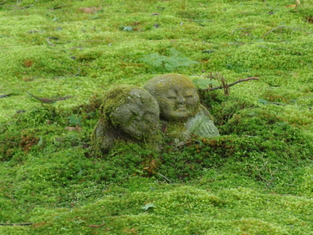 三千院のわらべ地蔵　その１