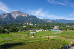 棚田と武甲山　１