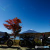 富士山と紅葉とバイクと