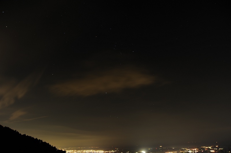 オリオンのある夜景