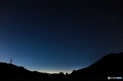街灯りの星空