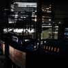 夜を走る