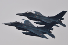 築城基地航空祭2017　F-2航過飛行