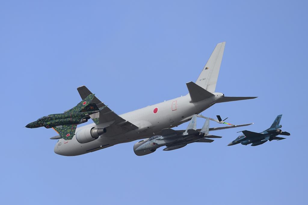 岐阜基地航空祭2017　KC-767空中給油デモ