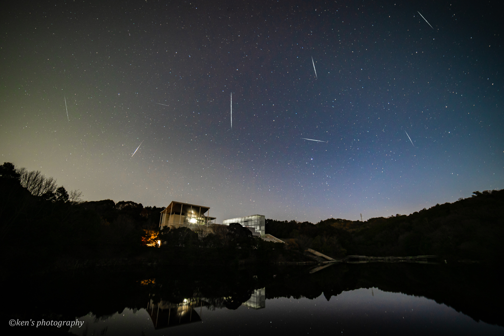 夜明けの空に星が降る