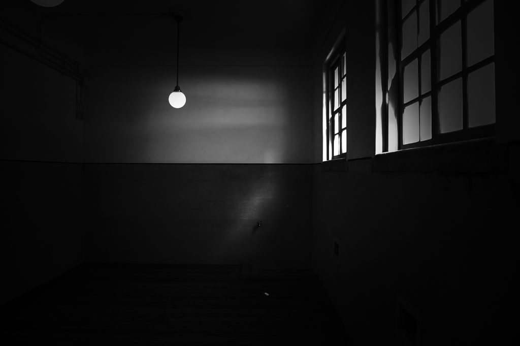 光　（雑居房）