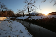 冬、川、富士