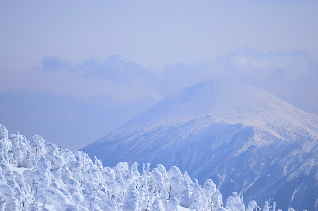 岩手山 ―八幡平より望む