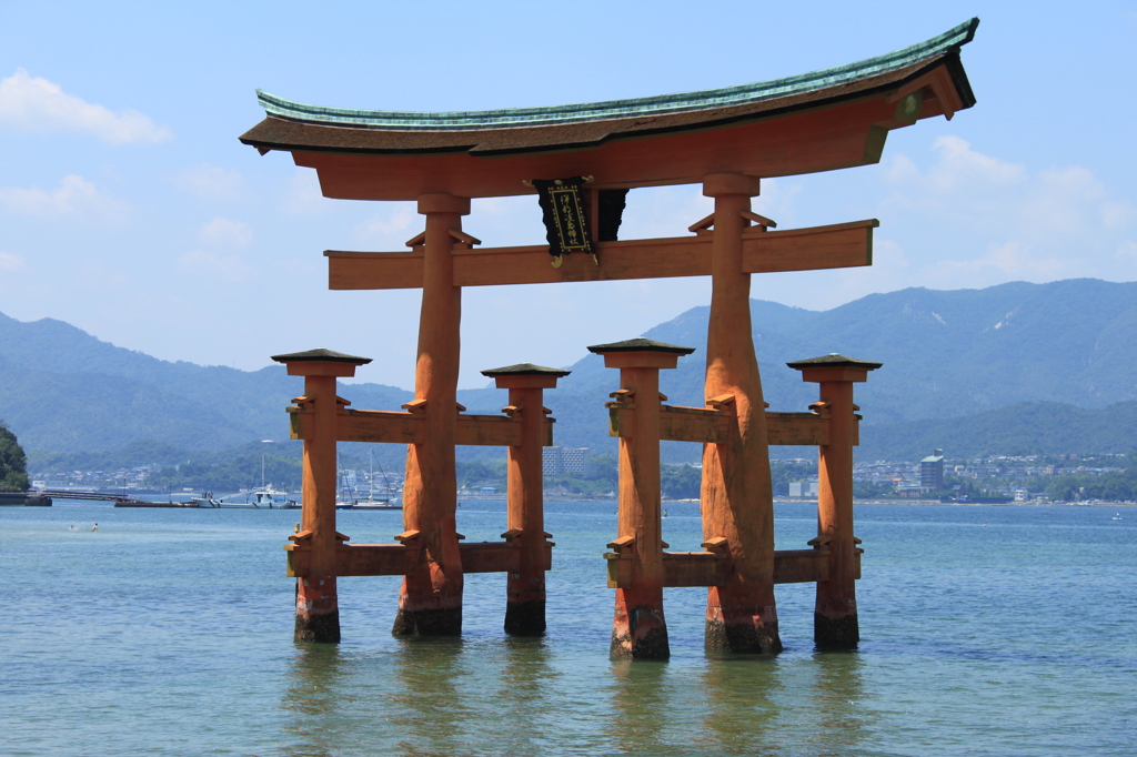 厳島