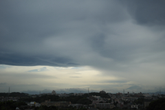雨通る